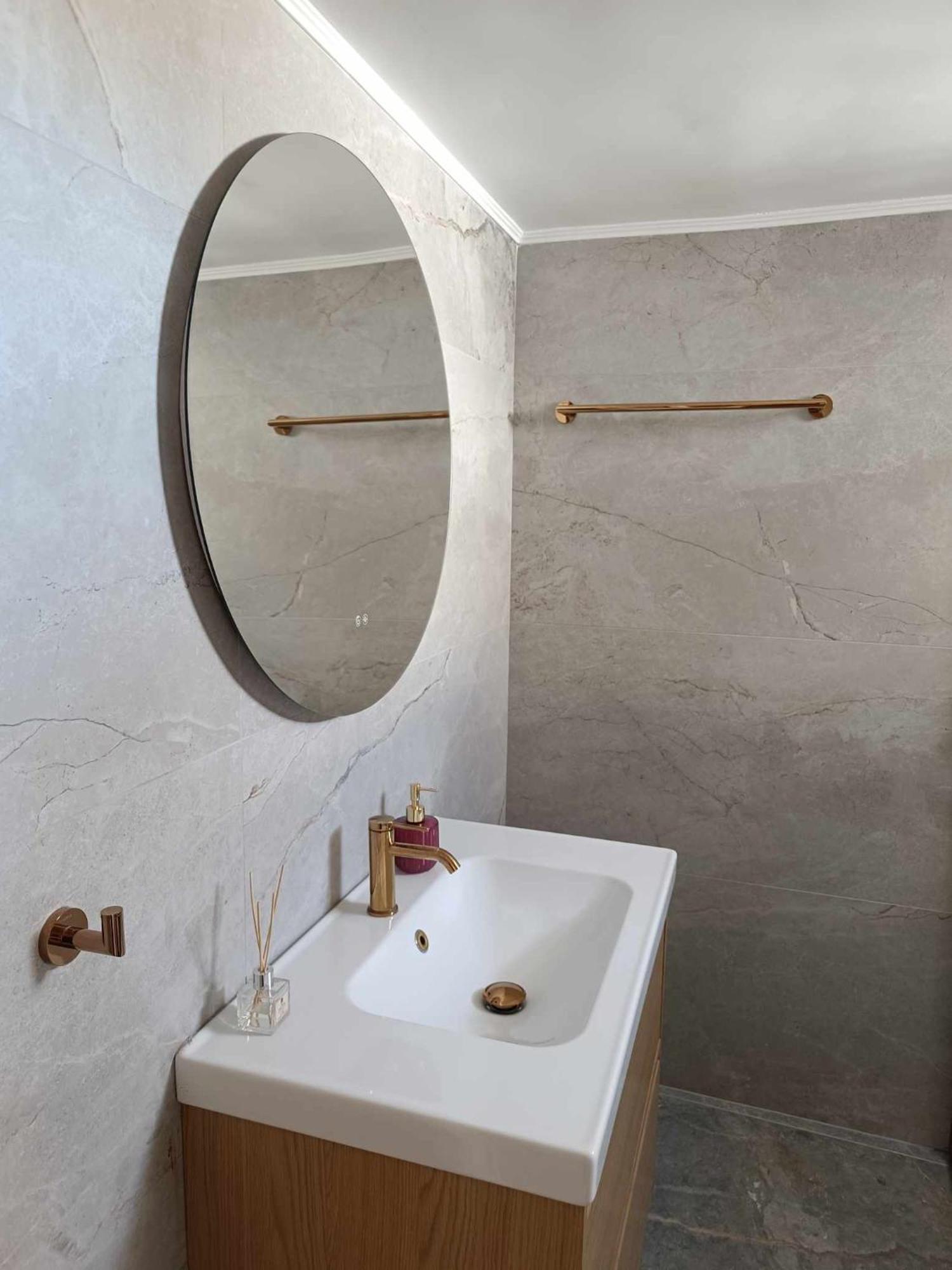 Apartment Thouria Agora 2 *